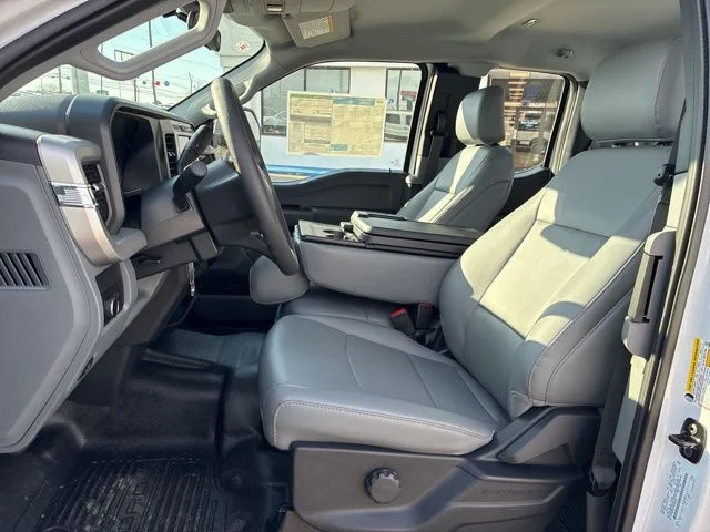 New 2026 Oxford White Ford F-250® XL image 18