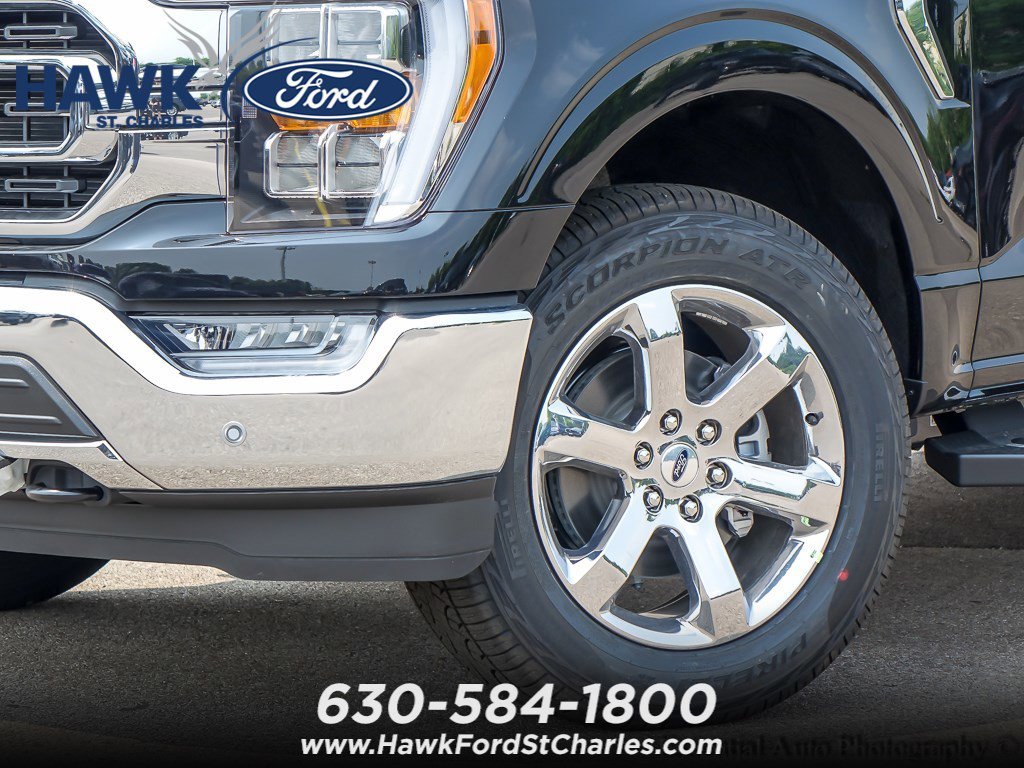 New 2023 Agate Black Metallic Ford XLT image 3