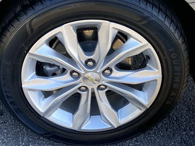 Used 2024 Gray Chevrolet LT image 25
