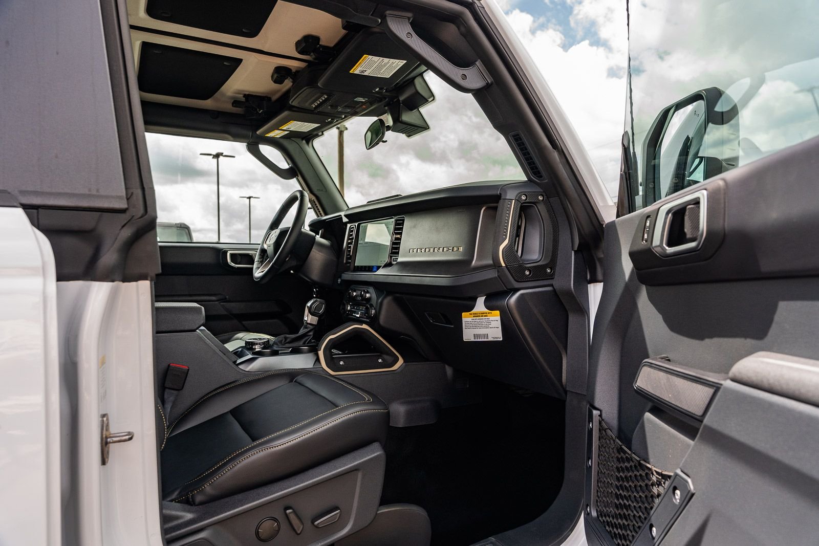 New 2026 Oxford White Ford Badlands® image 8