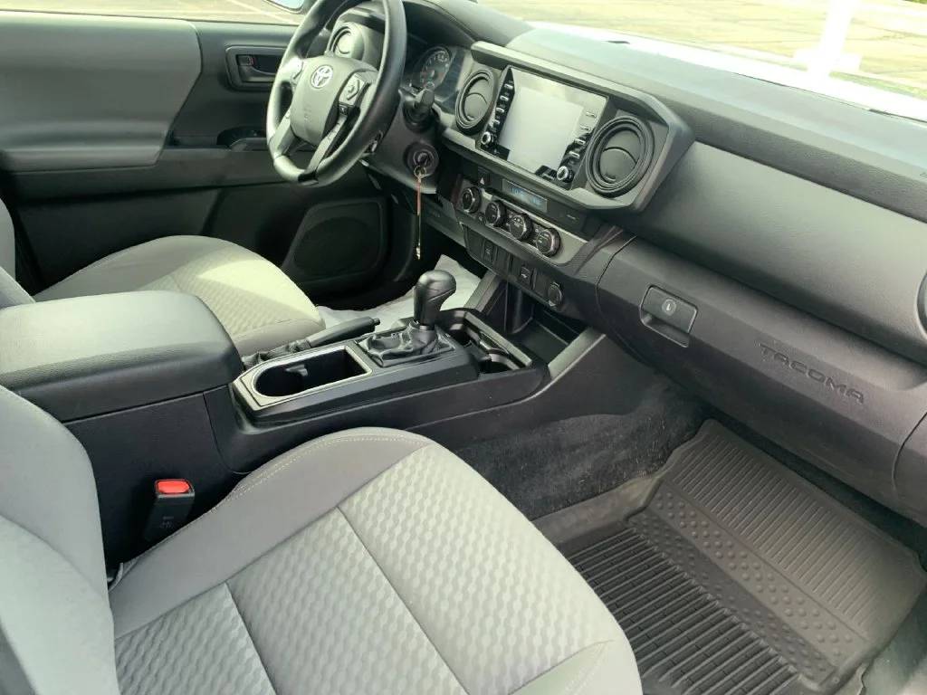Used 2021 Silver Toyota SR image 18
