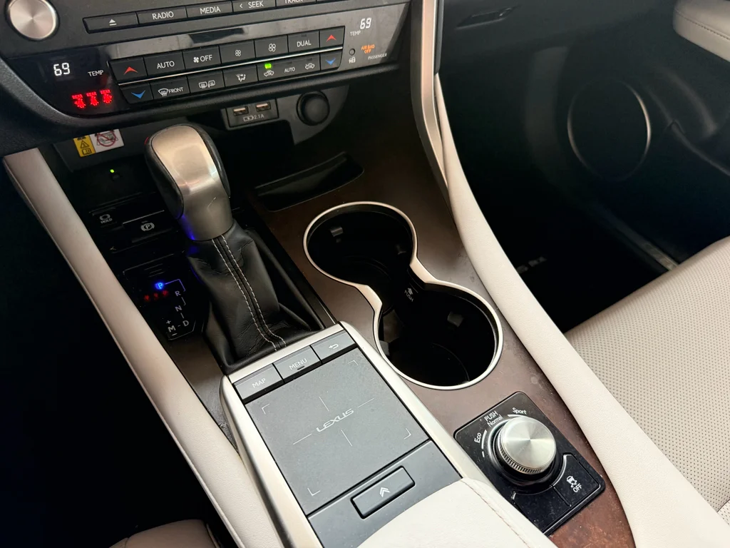 Used 2022 Atomic Silver Lexus  image 21
