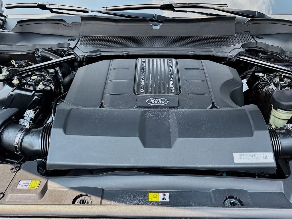 Used 2020 Narvik Black Land Rover Autobiography image 32