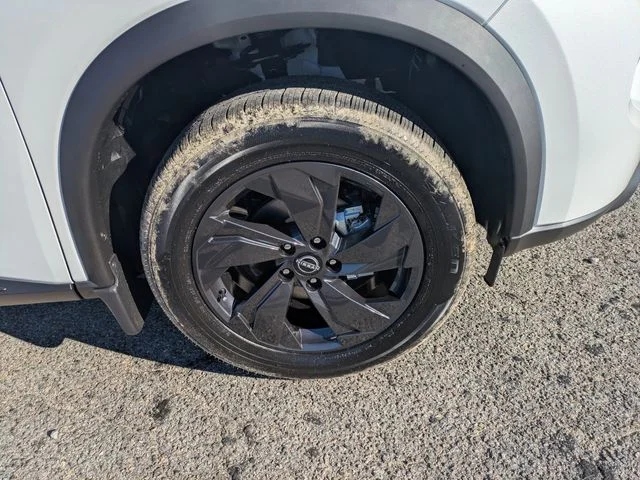 New 2026 Everest White Pearl TriCoat Nissan SV image 11