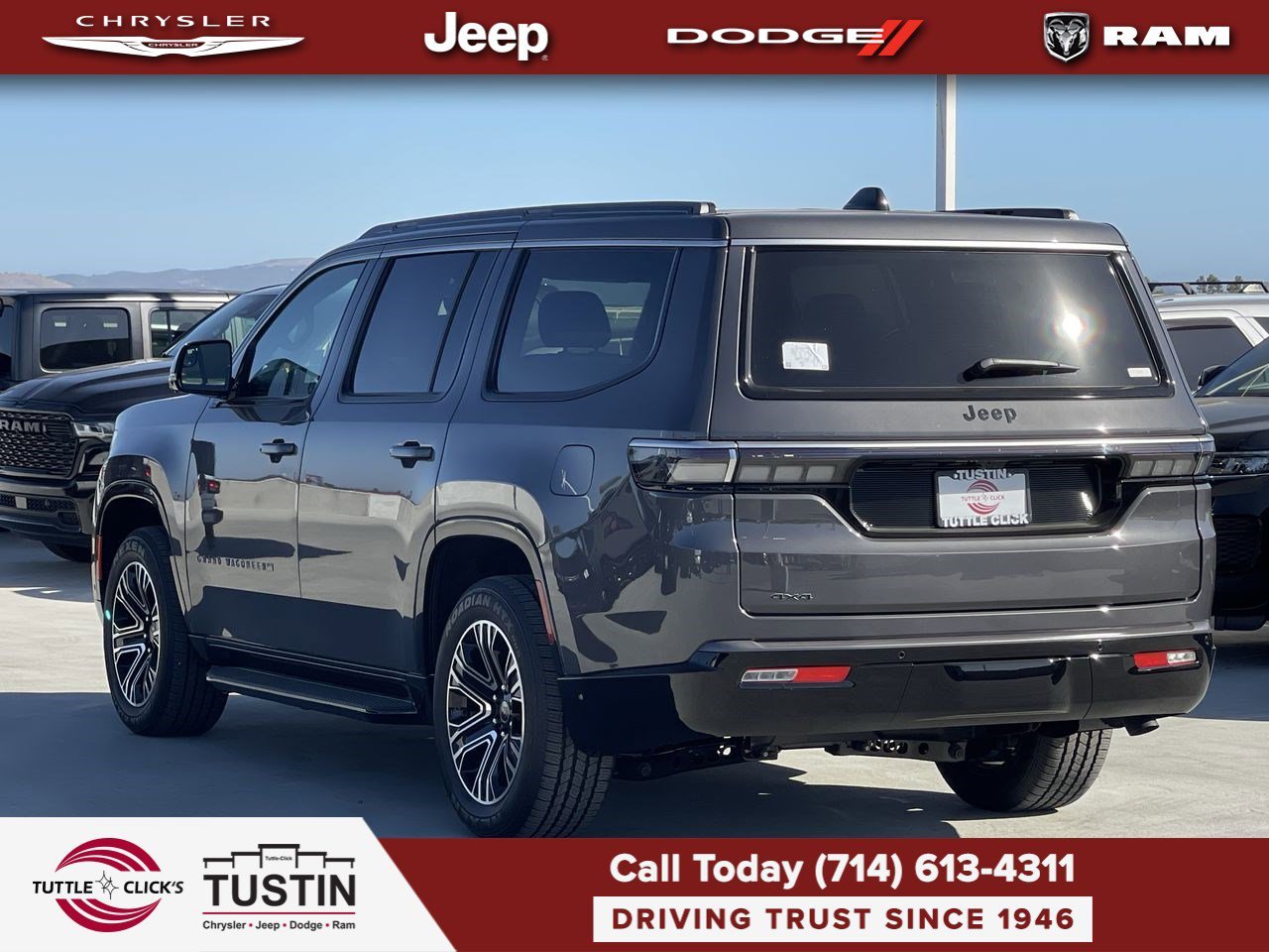 New 2026 Baltic-Gray Metallic Clear-Coat Exterior Paint Jeep  image 4