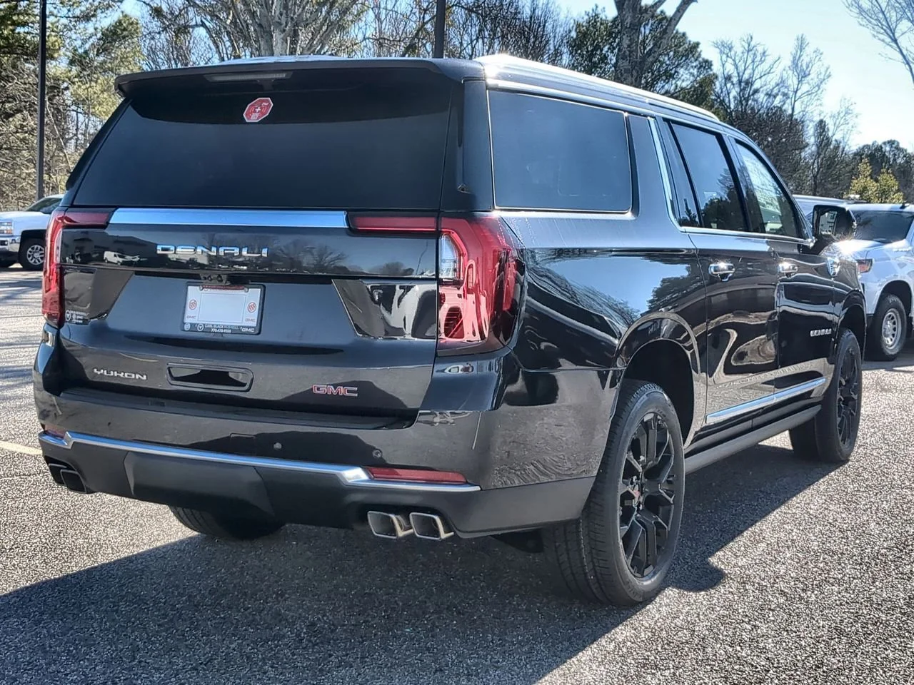 2026 GMC Yukon XL Denali - Photo 8