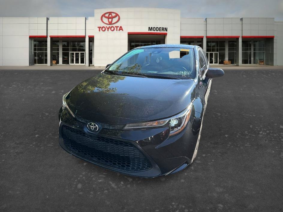 Used 2020 Black Sand Pearl Toyota LE image 3