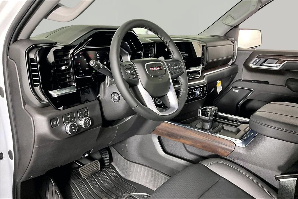 2026 GMC Sierra 1500 SLT - Photo 8