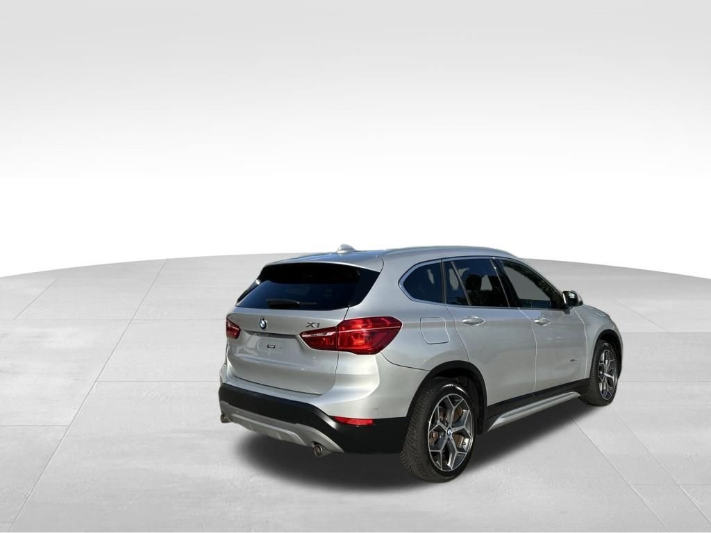 Used 2018 Silver BMW xDrive28i image 5