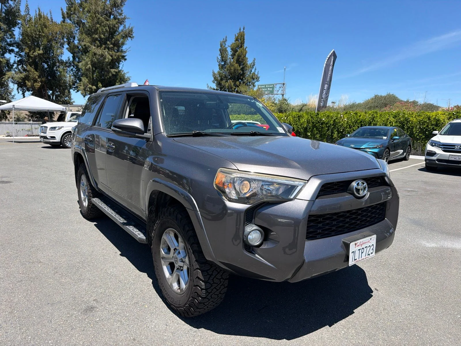Used 2015 Magnetic Gray Metallic Toyota SR5 Premium image 1