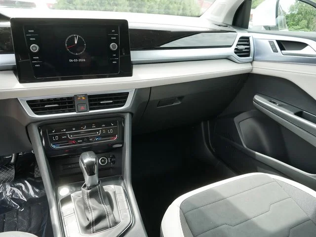 New 2026 White Volkswagen 1.5T SE image 10