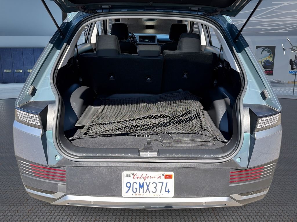 Used 2023 Green Hyundai SE image 20