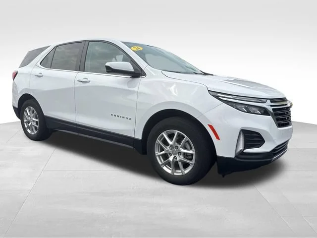 Used 2024 Summit White Chevrolet LT image 7