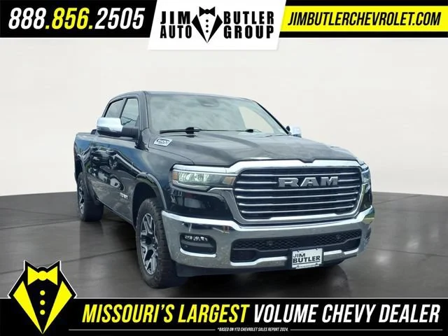 Used 2025  Ram Laramie image 25