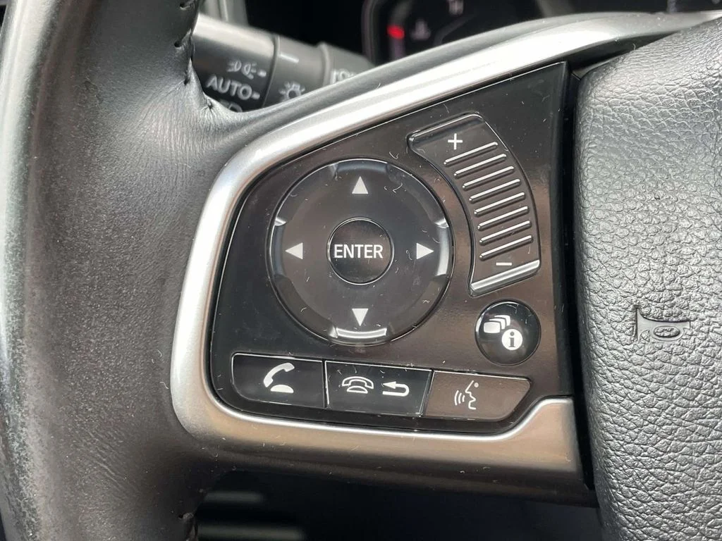 Used 2018 Silver Honda EX-L image 21