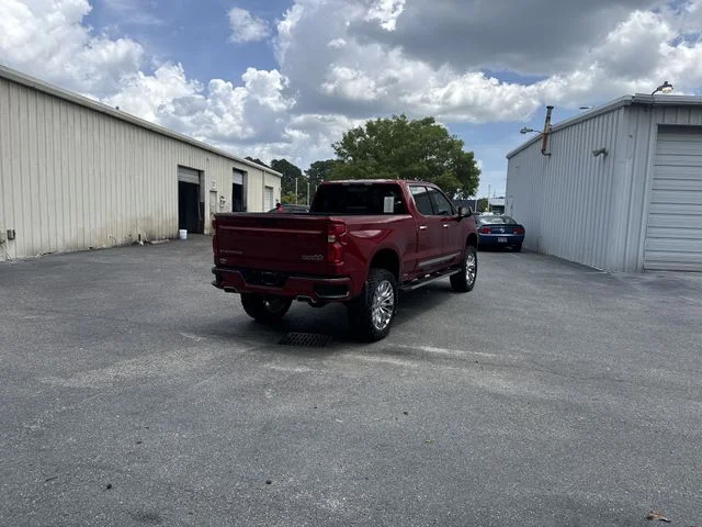 Used 2022  Chevrolet High Country image 5