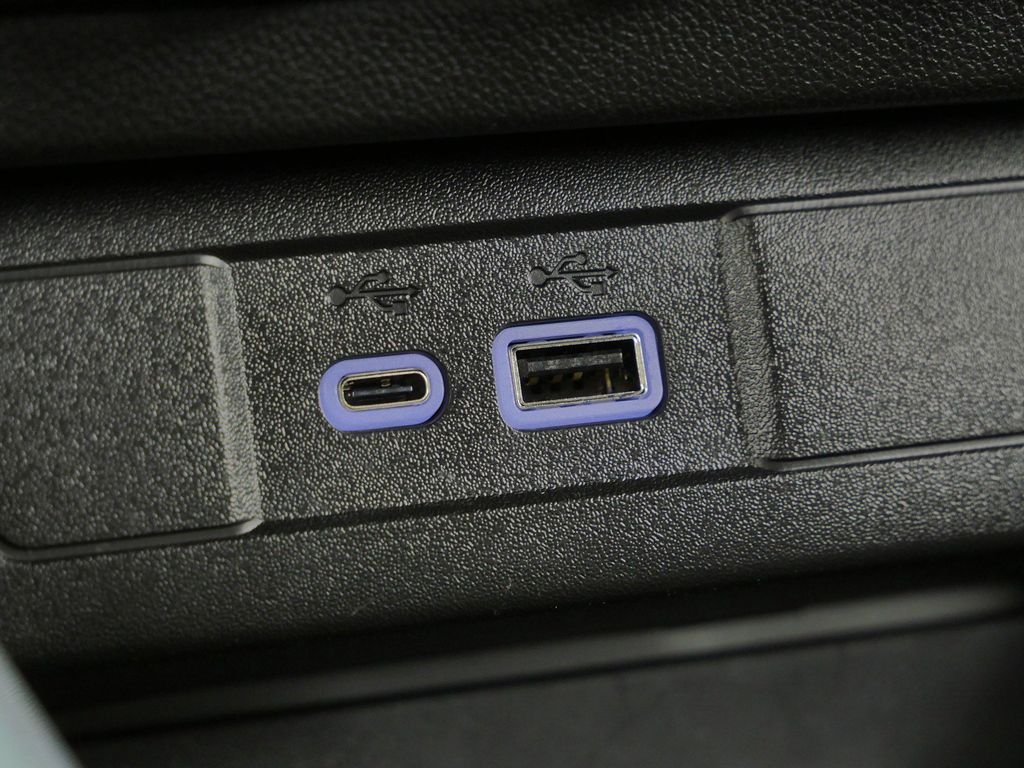 Used 2025 White Chevrolet ZR2 image 44