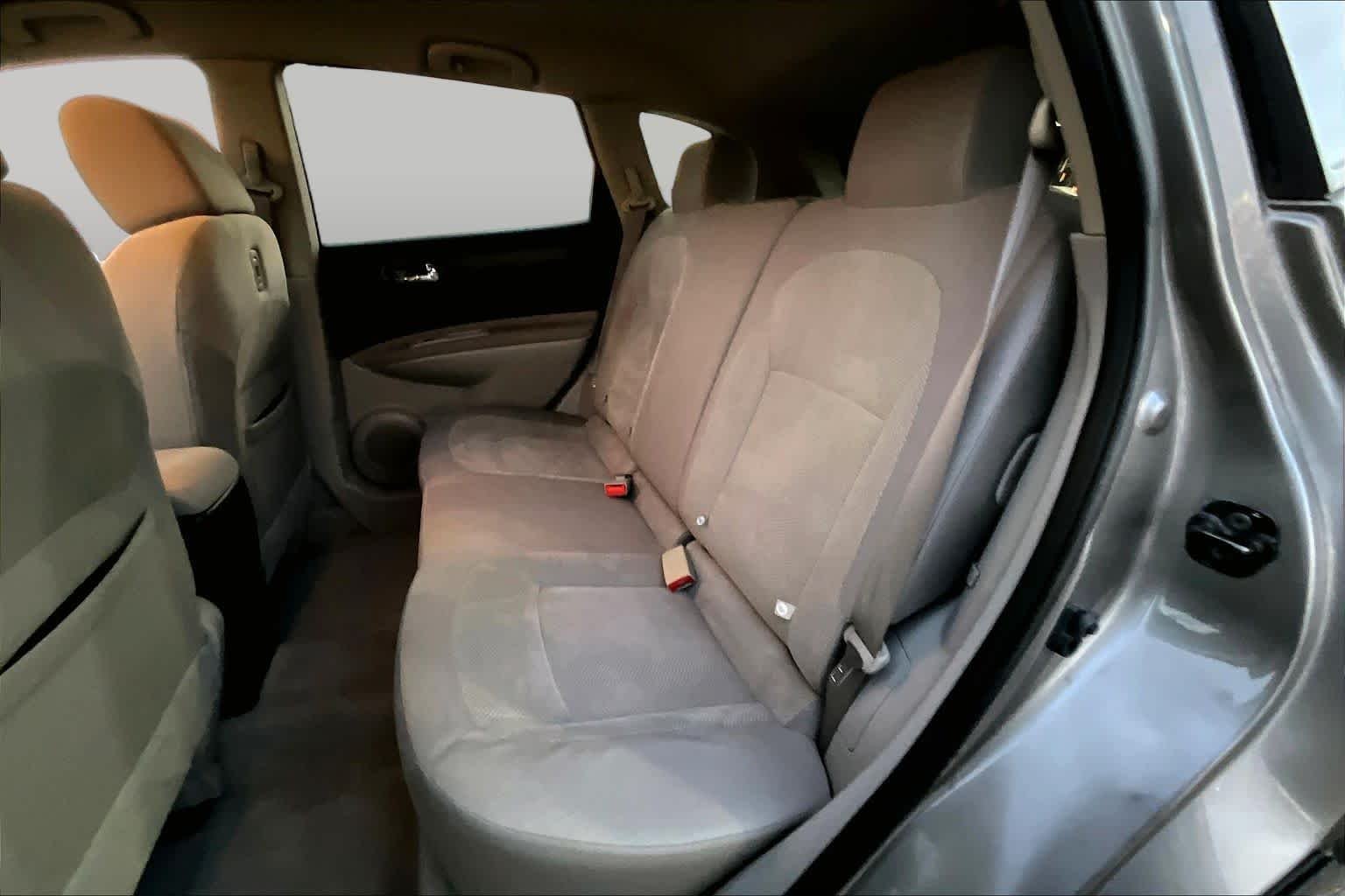 Used 2012 Platinum Graphite Nissan S image 20