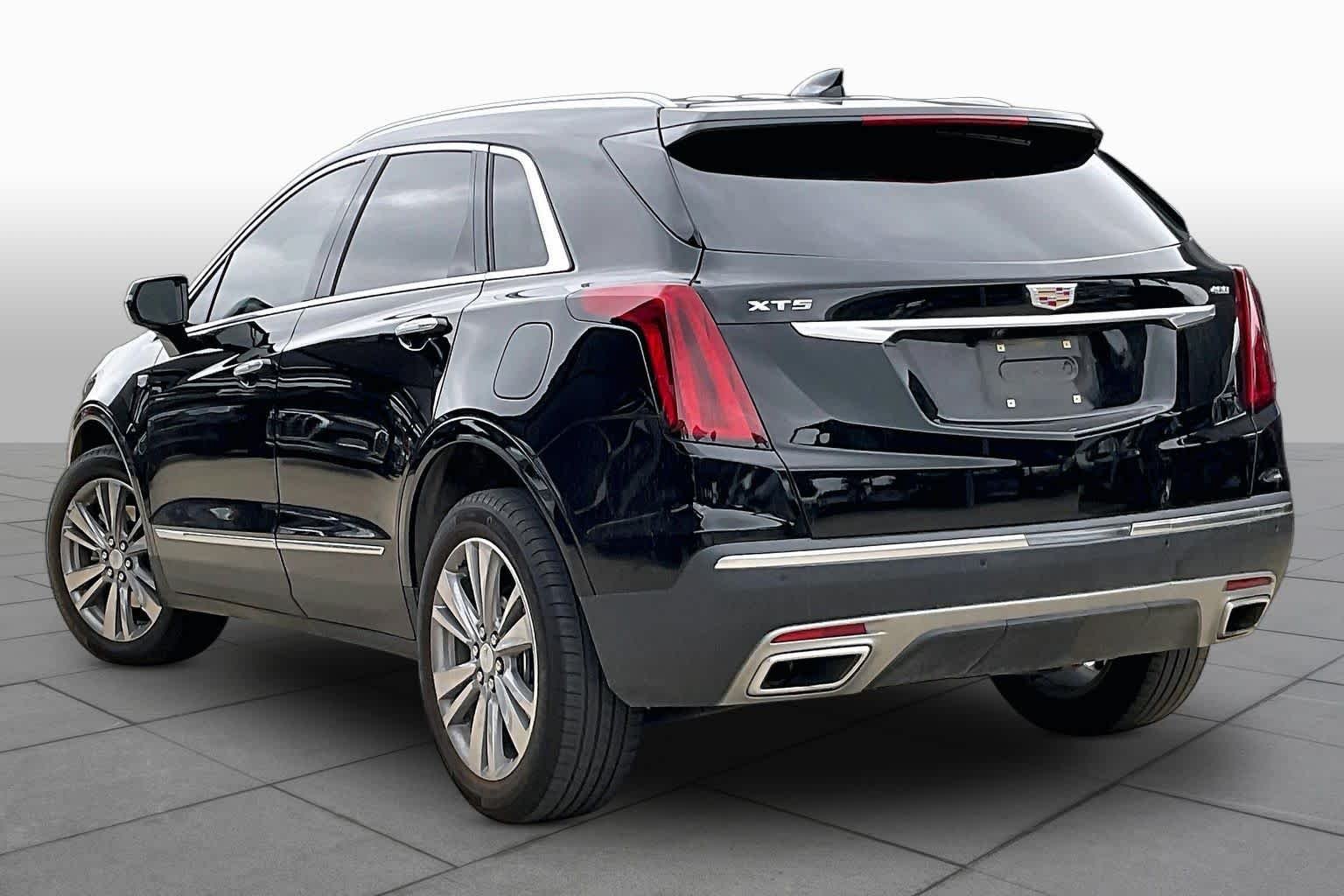 Used 2025 Stellar Black Metallic Cadillac FWD Premium Luxury image 11
