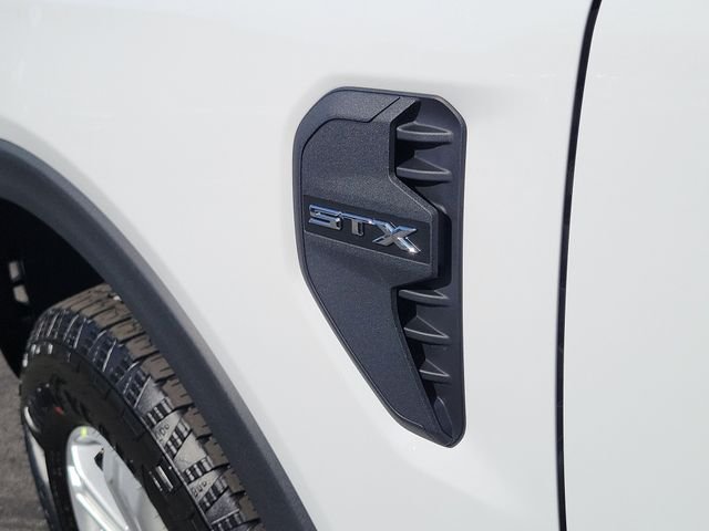 New 2026 Oxford White Ford XL image 19