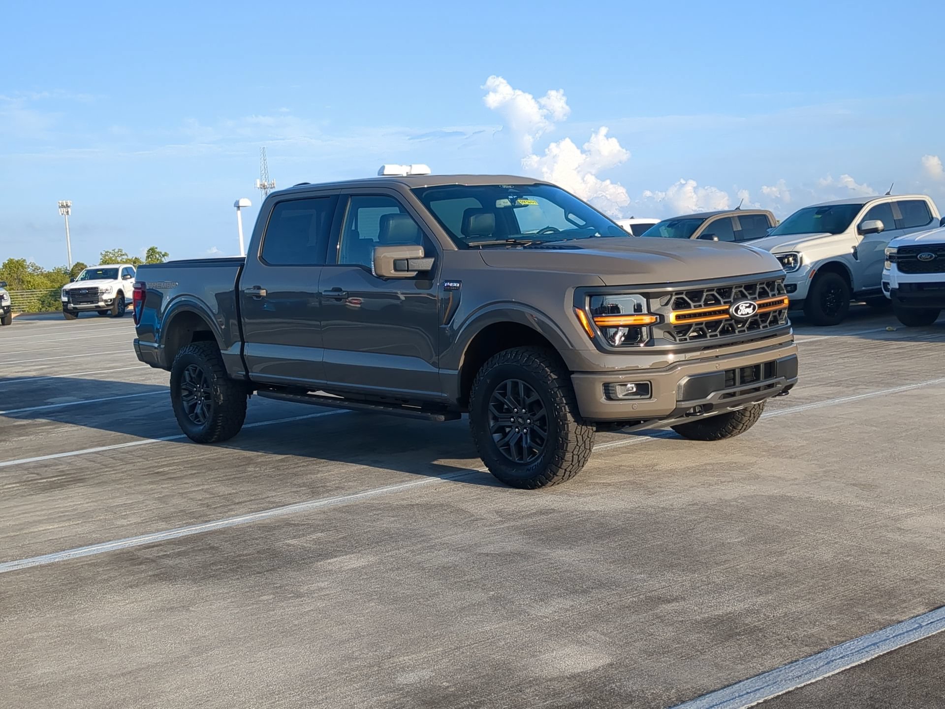 New 2026 Marsh Gray Ford Tremor® image 34