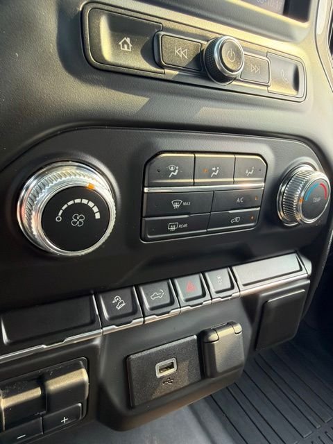 Used 2020 Blue GMC Base image 26