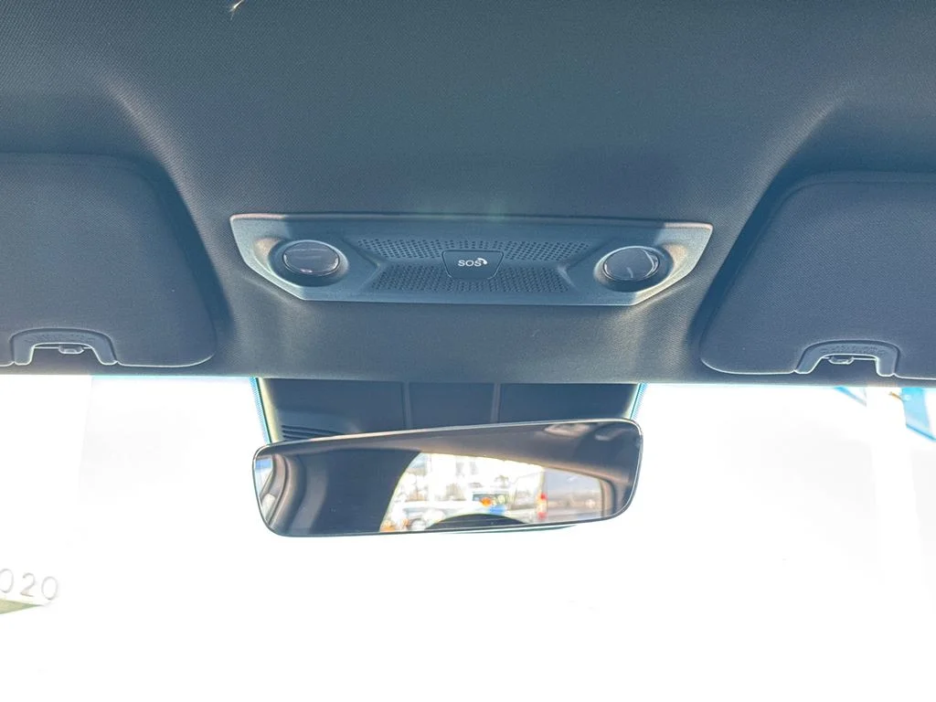 2025 VinFast VF 8 Plus - Photo 24