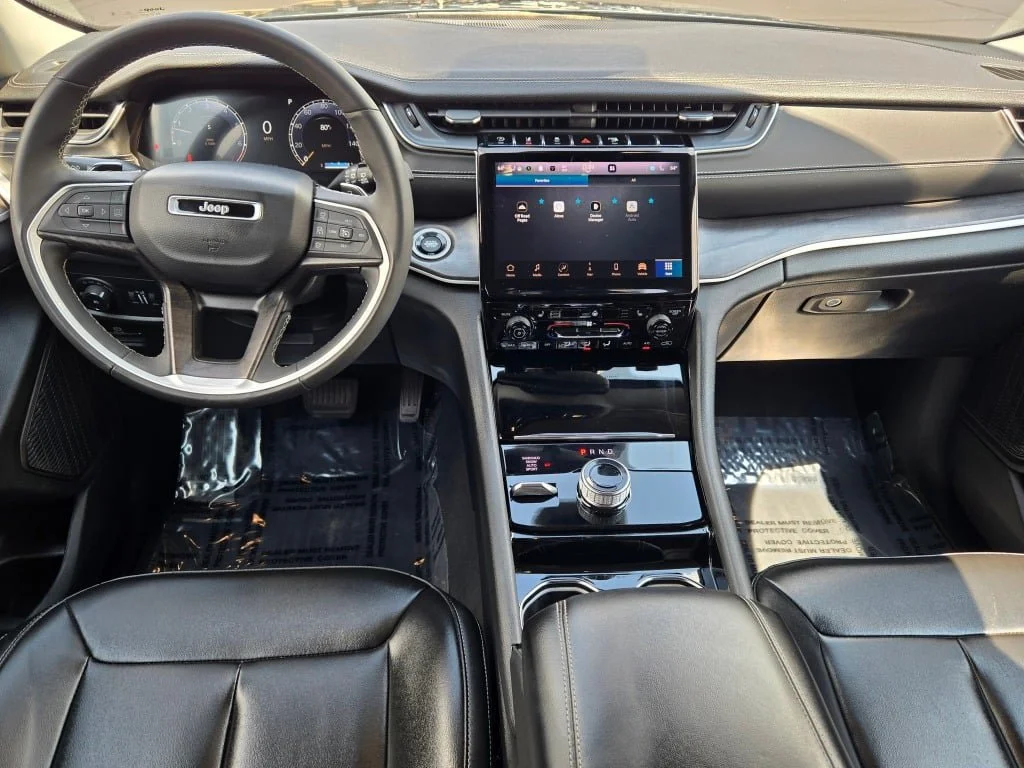 Used 2023 Black Jeep Limited 4x4 image 20