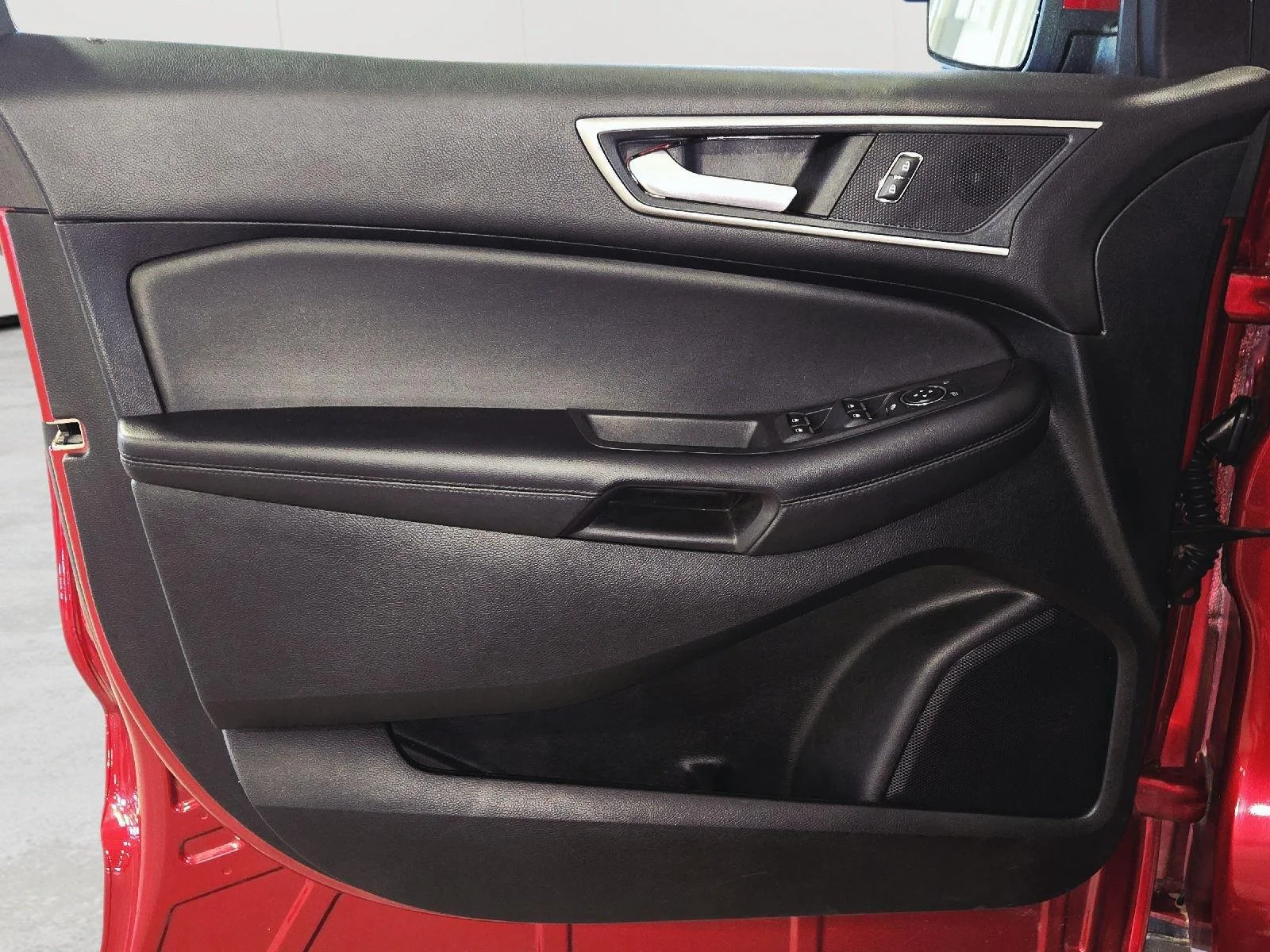 Used 2022 Rapid Red Metallic Tinted Clearcoat Ford SEL image 8
