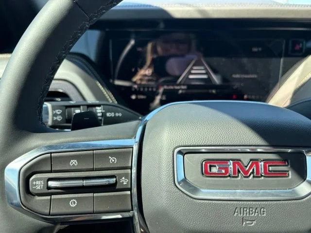 New 2026 Onyx Black GMC Elevation image 27