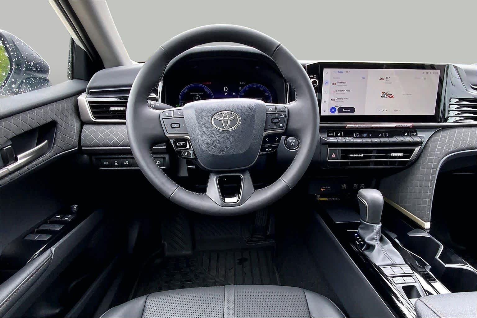 2026 Toyota Camry XLE - Photo 6