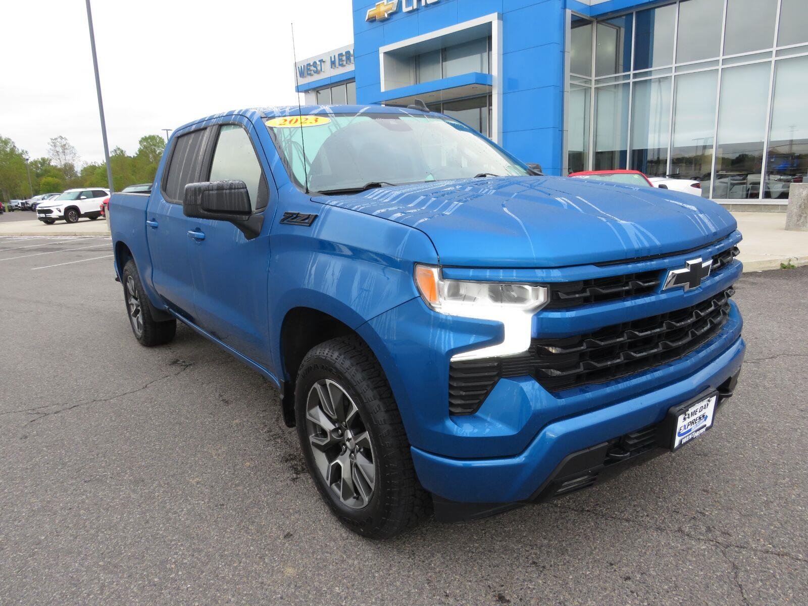 Used 2023 Glacier Blue Metallic Chevrolet RST image 2