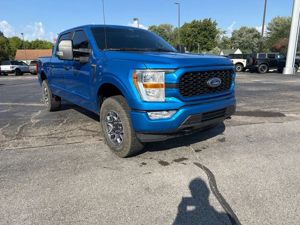 Used 2021 Blue Ford XL image 4