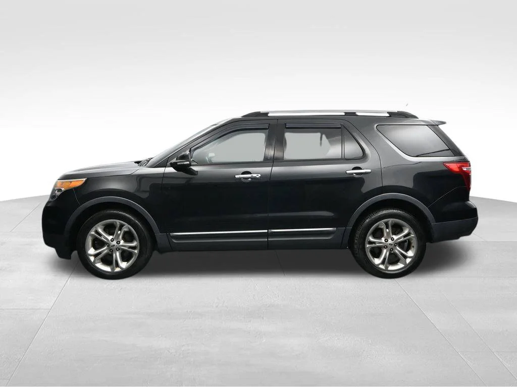 Used 2013 Black Ford Limited image 2