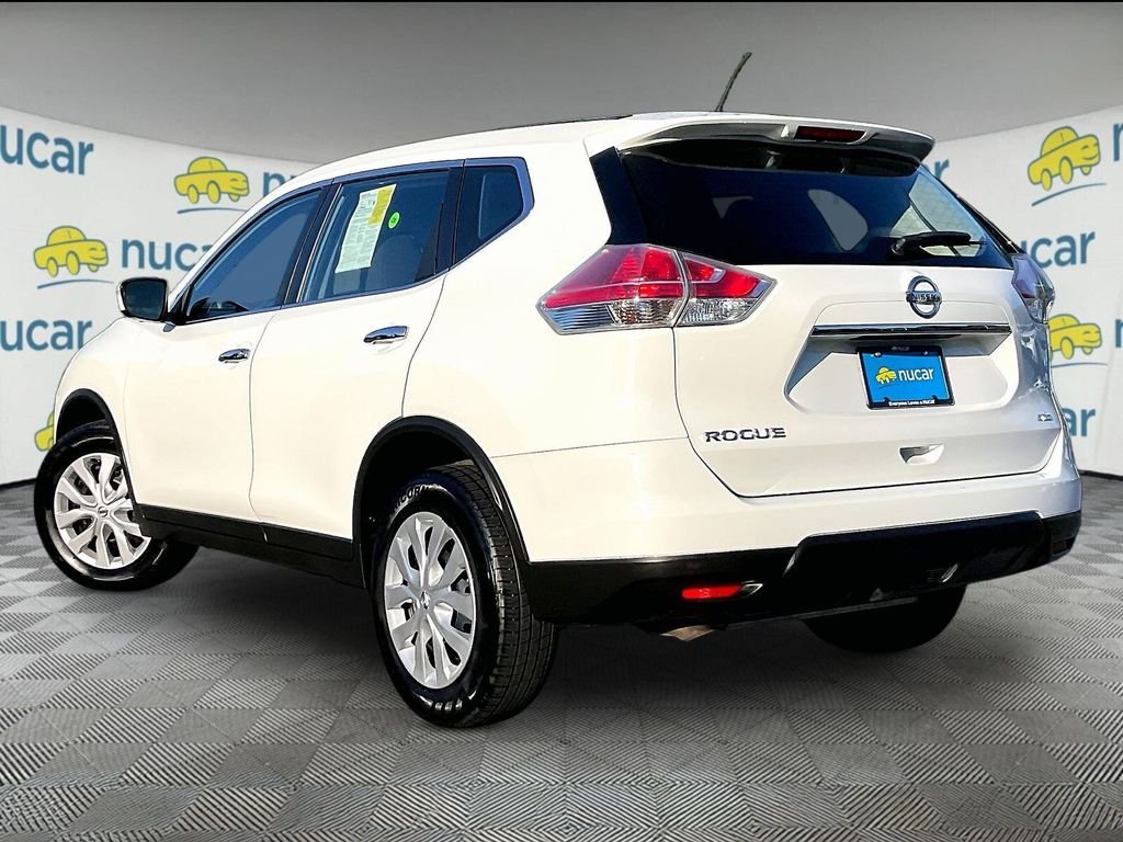 Used 2015 Glacier White Nissan S image 4