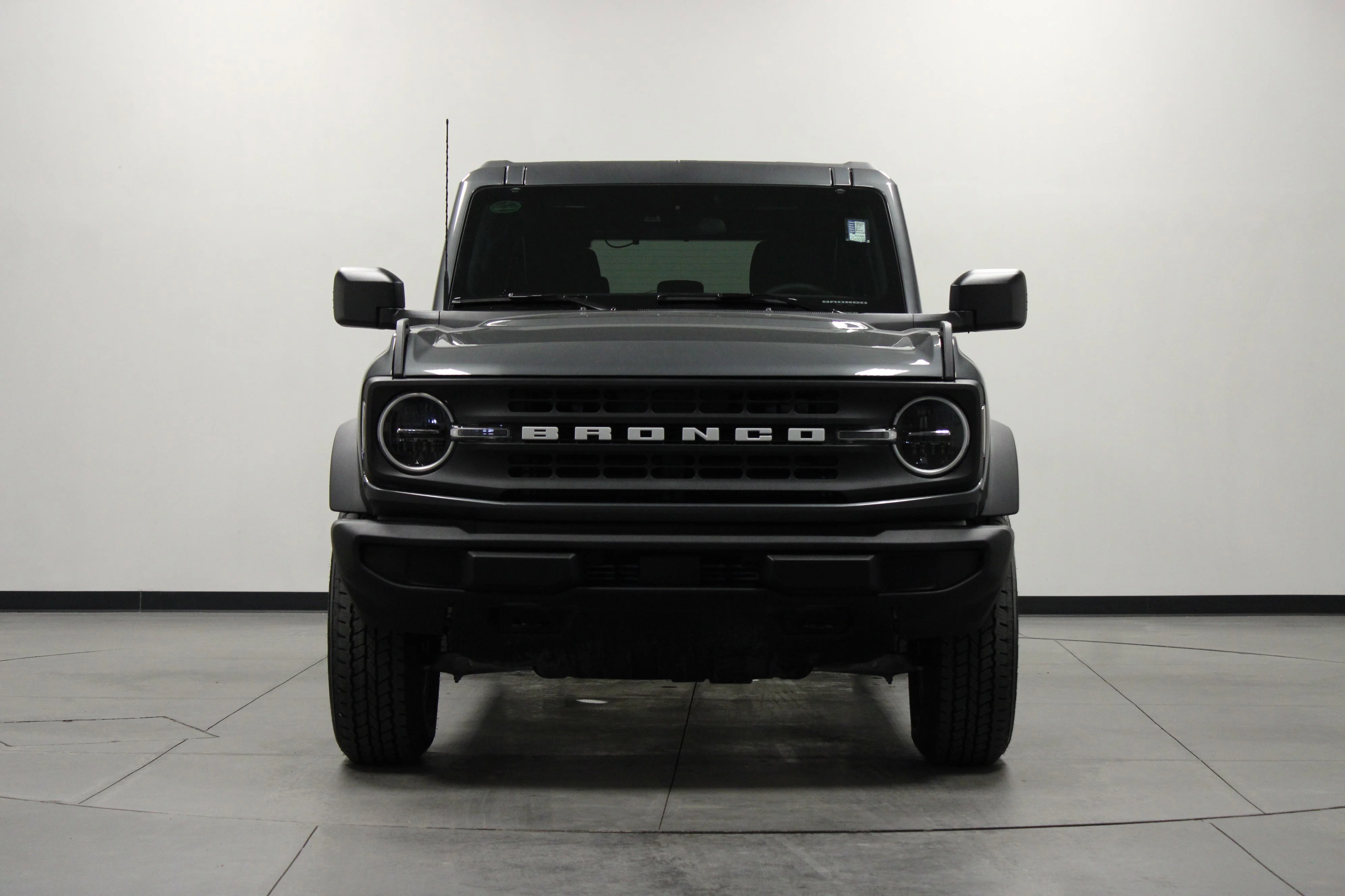 New 2026 Carbonized Gray Metallic Ford Big Bend® image 9