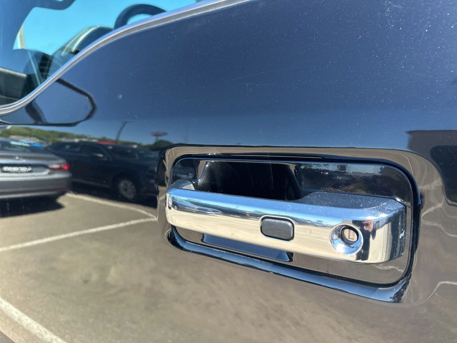 Used 2020 Black Ford Platinum image 14