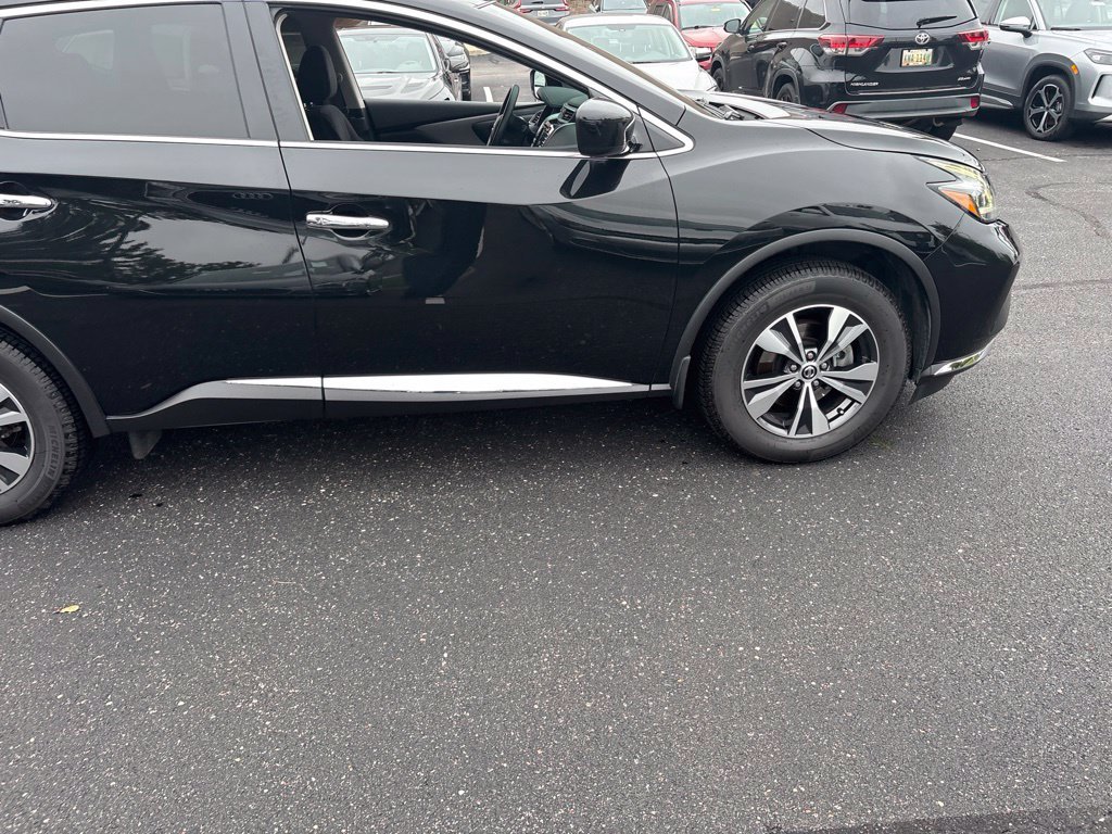 Used 2022 Black Nissan S image 11