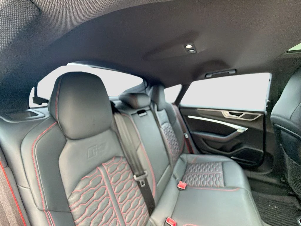 Used 2022  Audi 4.0T image 31