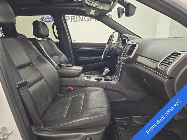 Used 2018 Bright White Clearcoat Jeep Limited image 9