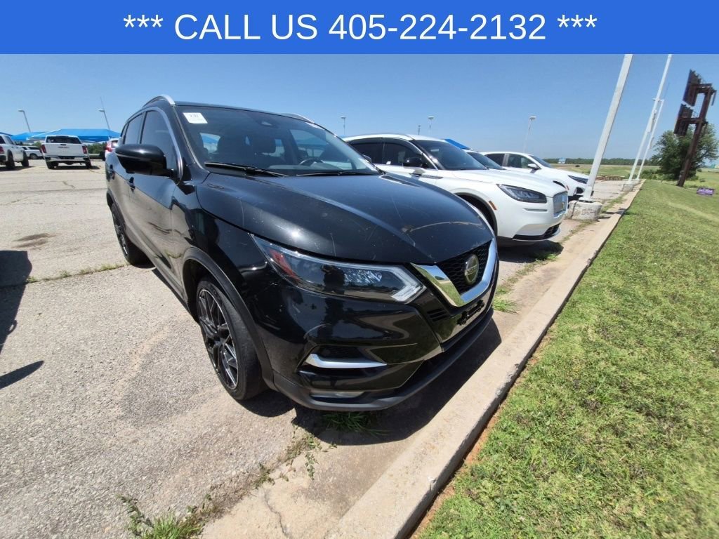 Used 2022  Nissan SL image 17