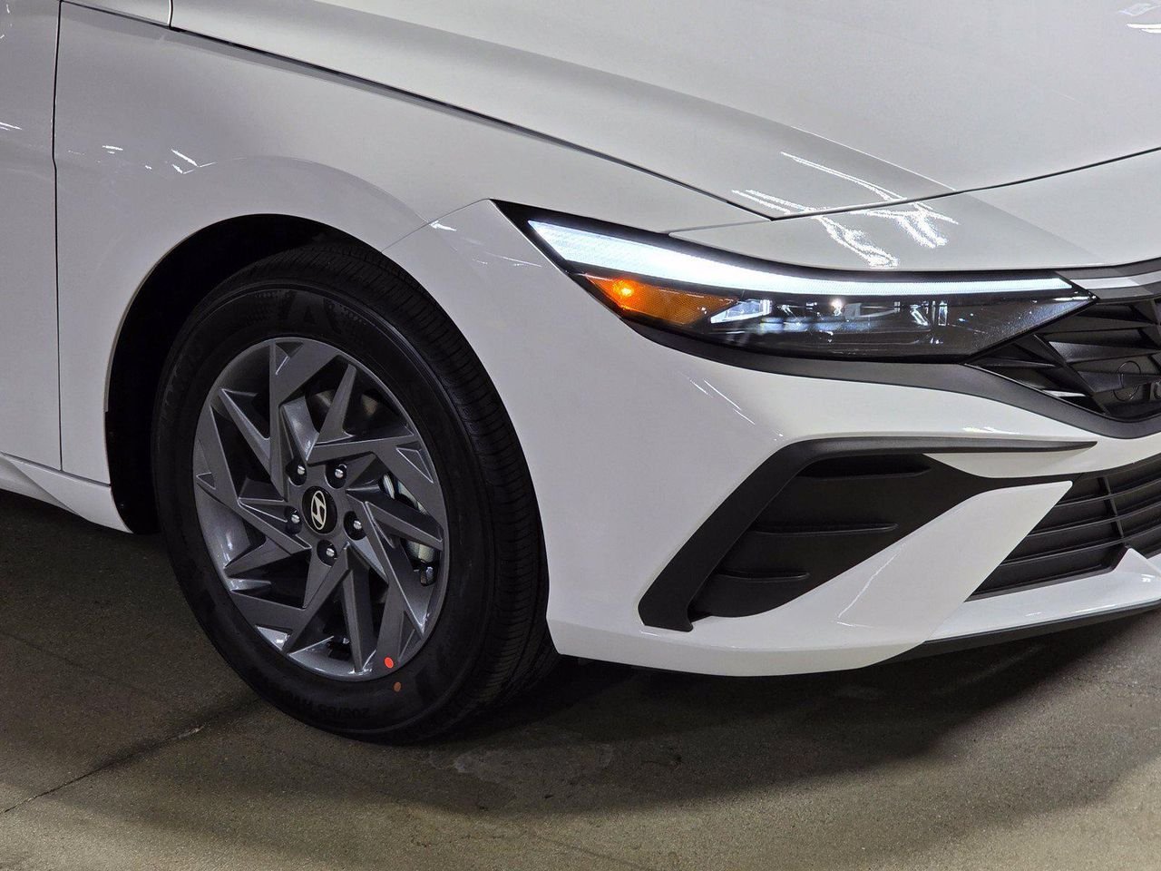 New 2026 Serenity White Hyundai Blue image 10