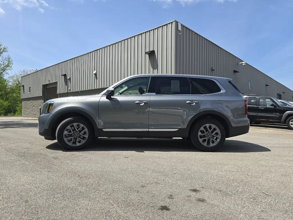 Used 2024 Silver Kia LX image 13