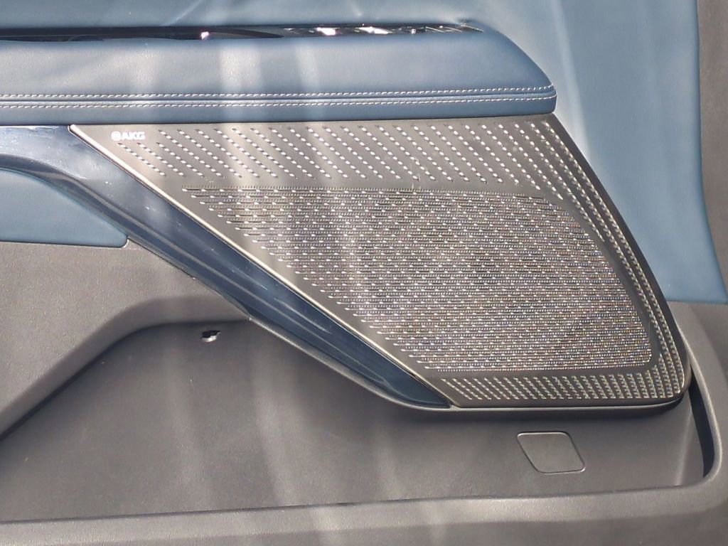 2025 Cadillac Escalade IQ Sport 2 - Photo 28