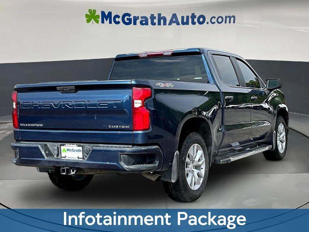 Used 2022 Blue Chevrolet Custom image 8