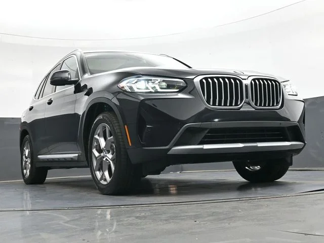 Used 2023 Black BMW xDrive30i image 43