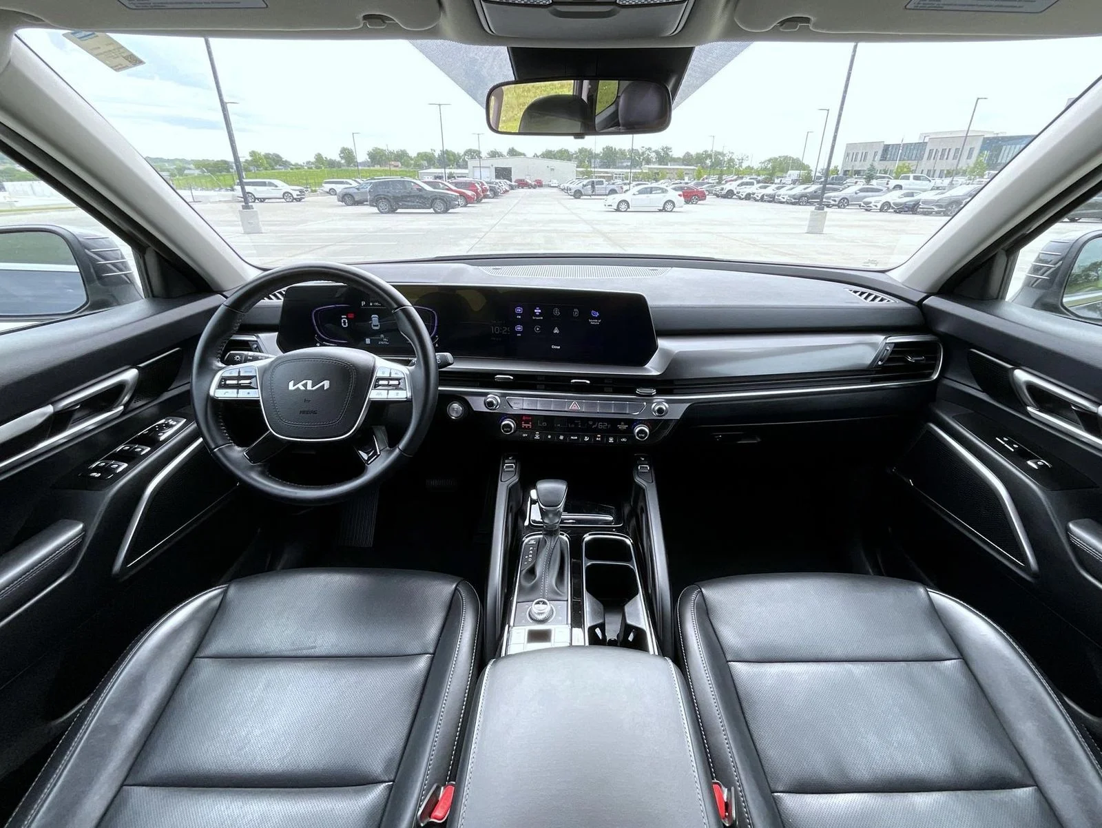 2025 Kia Telluride S - Photo 15