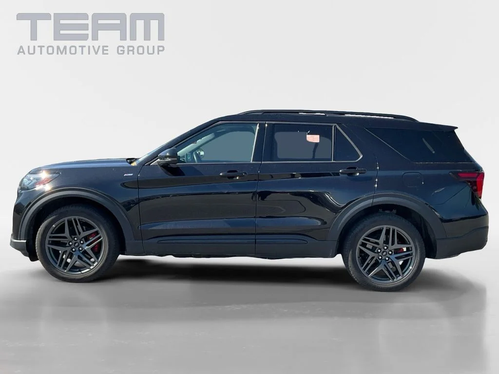 Used 2025 Black Ford ST-Line image 4
