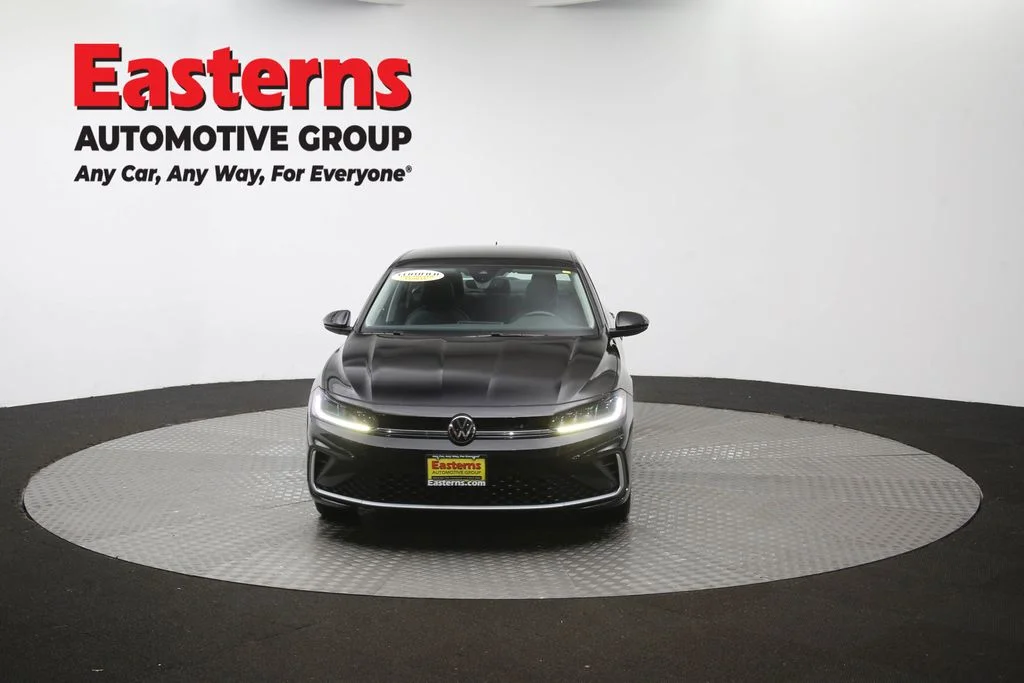 Used 2025 Black Volkswagen 1.5T SE image 53