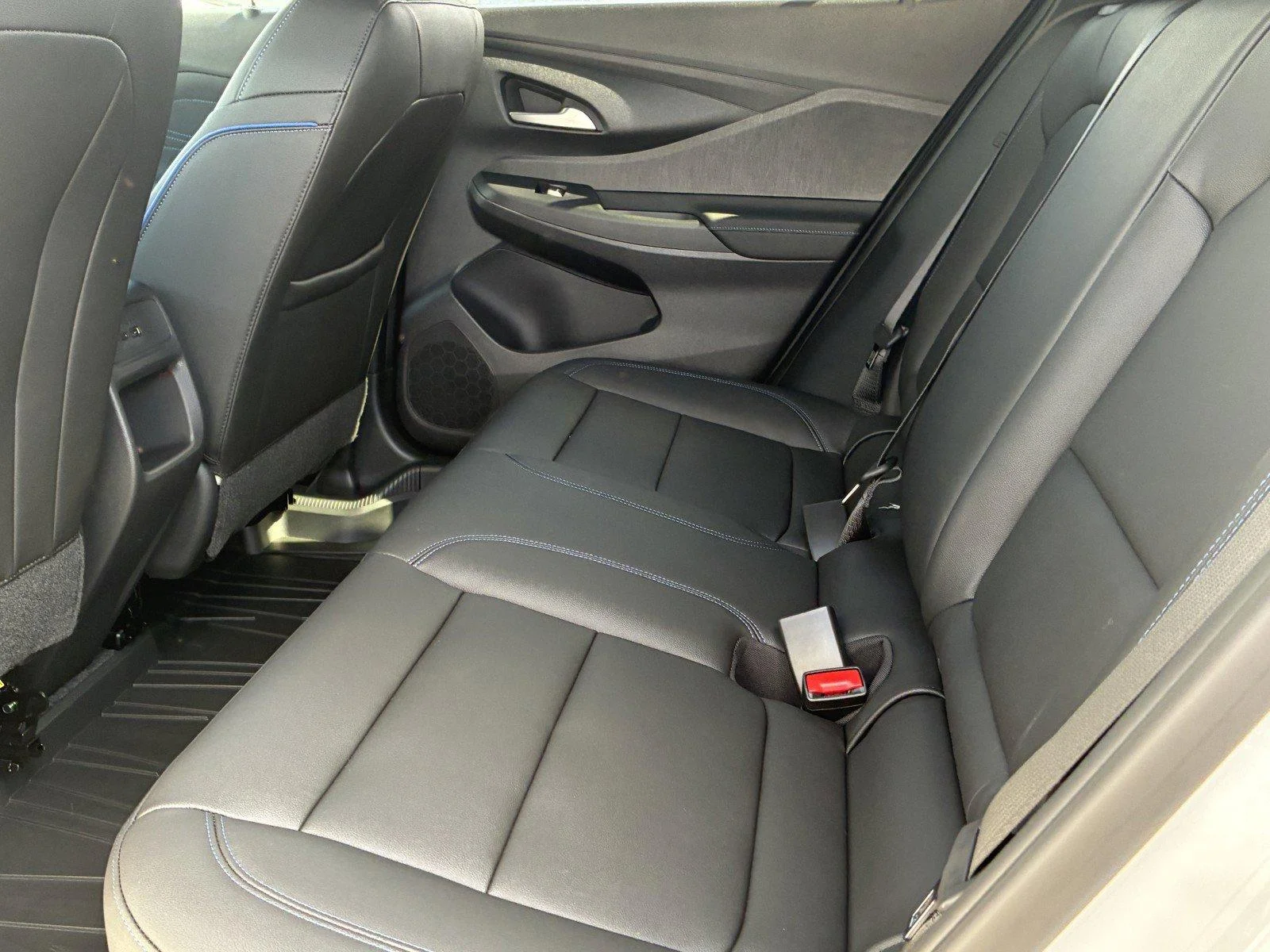 New 2026 Summit White Buick Sport Touring image 14